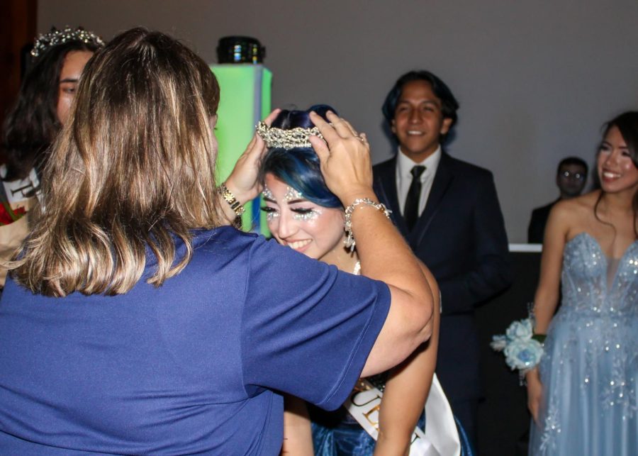 Izabel DeLeon was crowned as the 2022 prom queen by VMHS principal, Dr. Sue Arredondo at the 2022 bohemian Bliss themed prom at Bella on the Vine in Converse April 23.